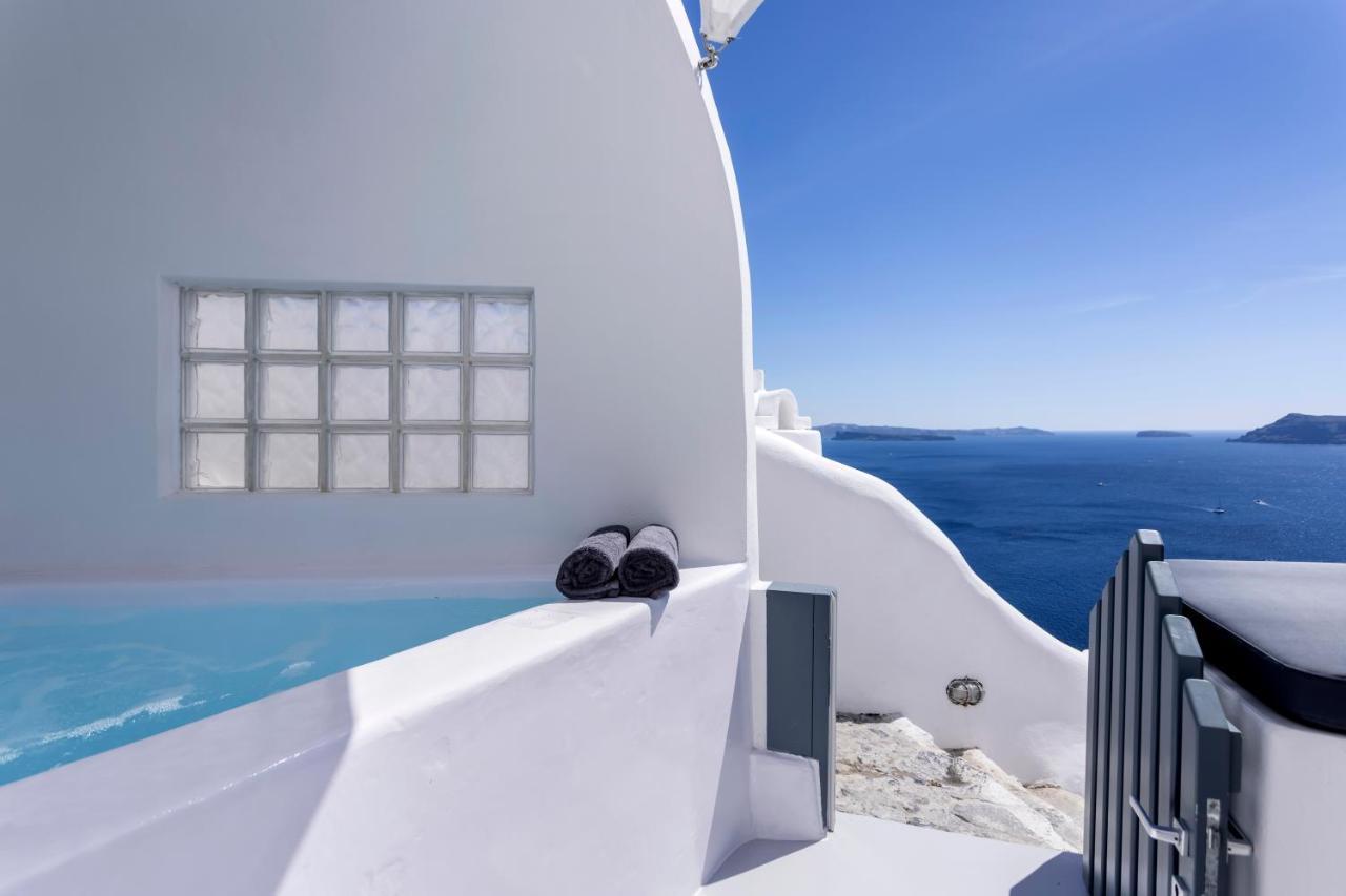 Bluedome Cavehouses By Otium Villas Oia  Exterior photo