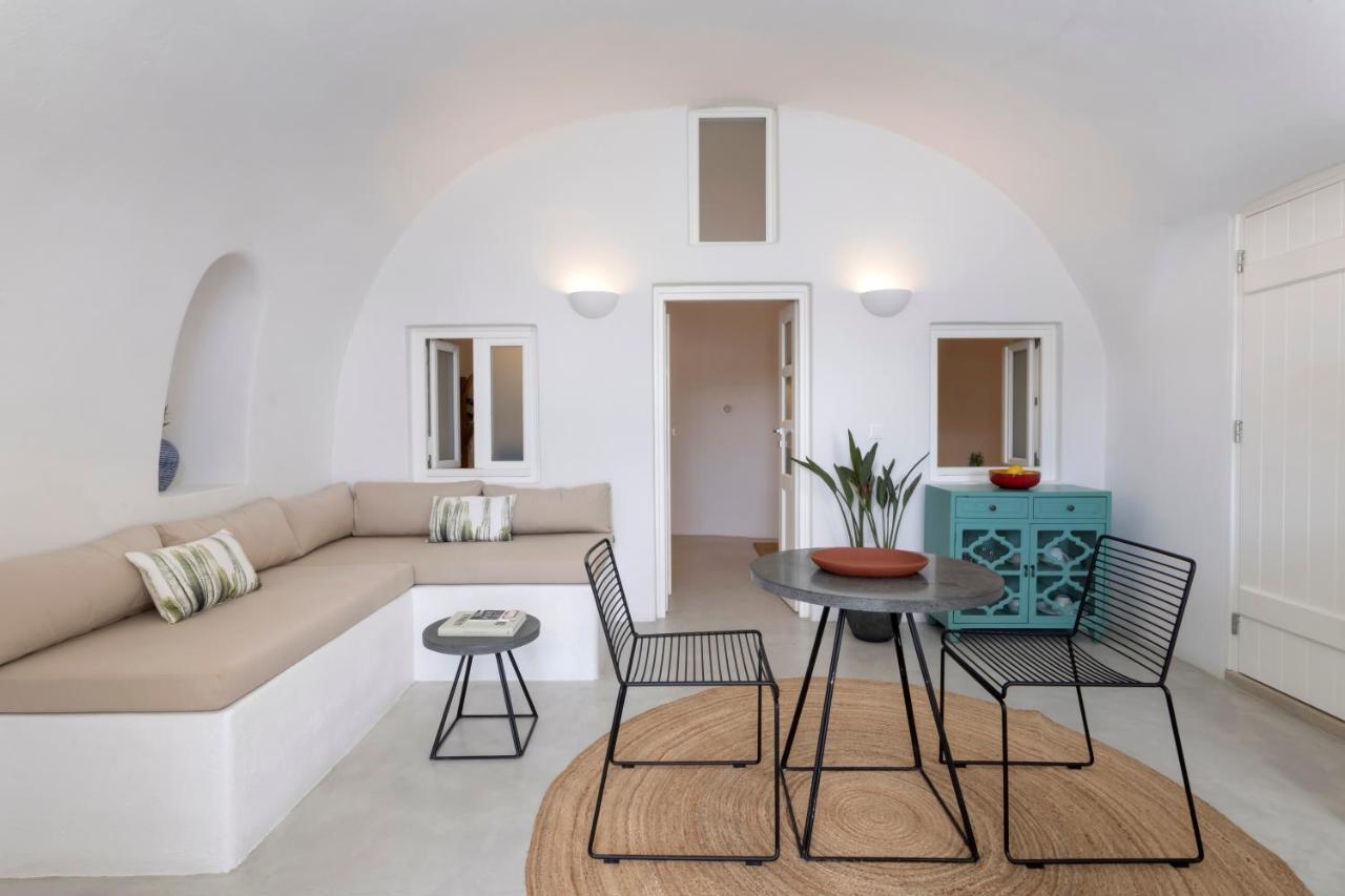 Bluedome Cavehouses By Otium Villas Oia  Exterior photo