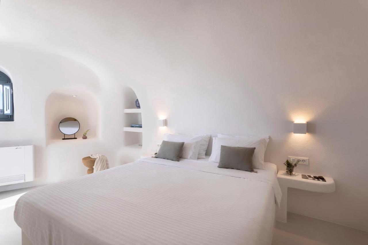 Bluedome Cavehouses By Otium Villas Oia  Exterior photo