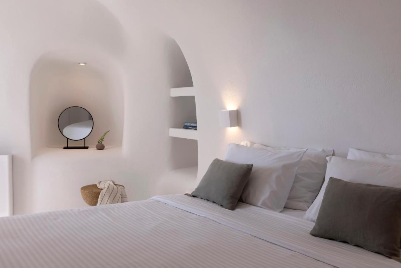 Bluedome Cavehouses By Otium Villas Oia  Exterior photo