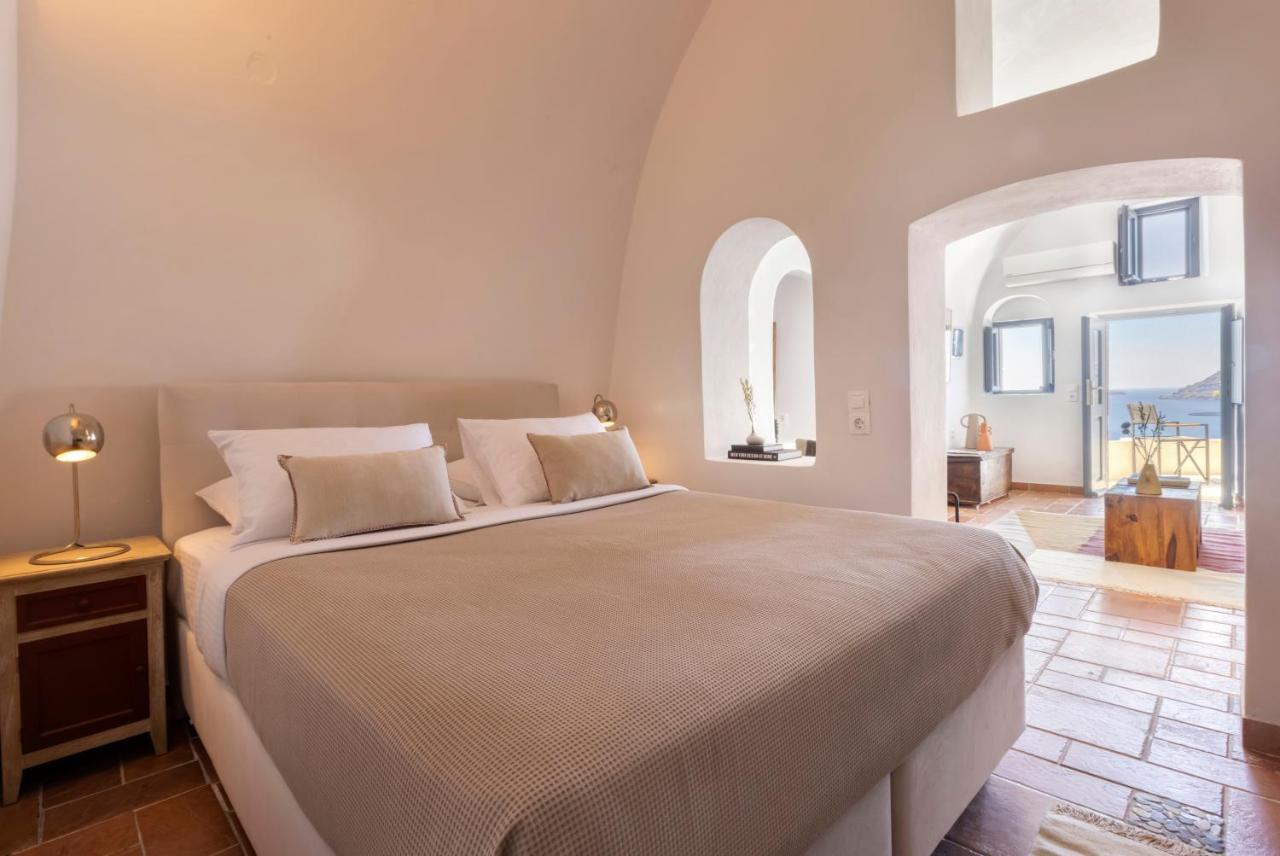 Bluedome Cavehouses By Otium Villas Oia  Exterior photo